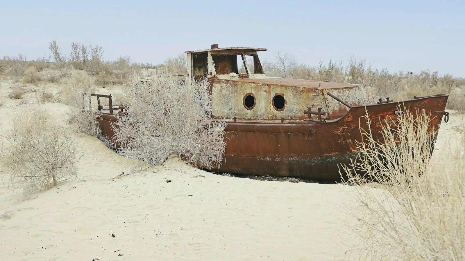 Moynaq et la mer d'Aral : voyage au bout du monde